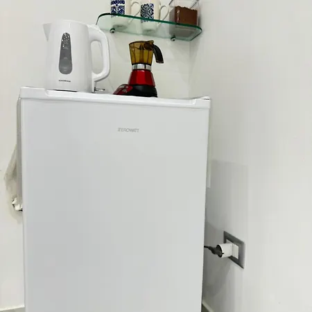 Marika Toledo Apartment Neapel